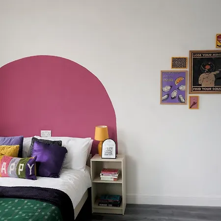 Bright And Spacious In Apartment Birmingham